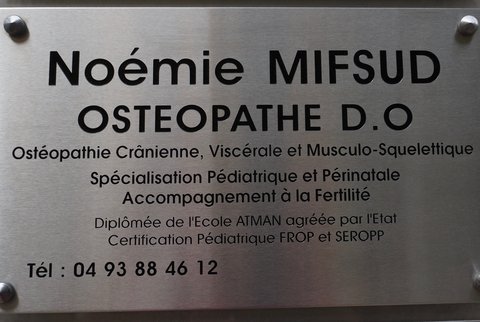 23-Plaque professionnelle